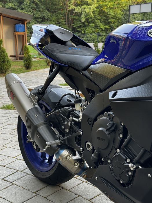 Yamaha YZF-R1 2019 року Akrapovic