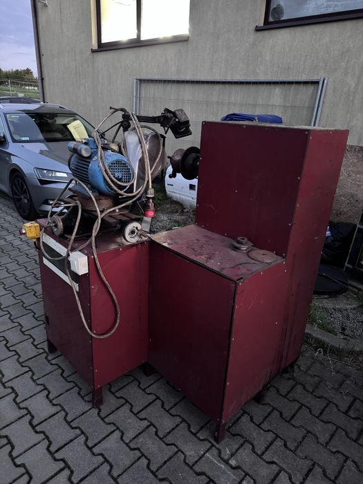 Maszyna do szorstkowania opon - wyząbkowanych