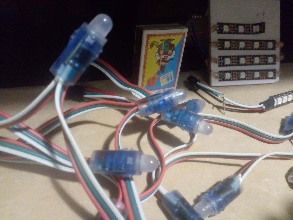 Одним лотом RGB LED. Светодиоды програмируемые !