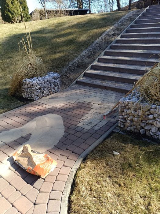 MYCIE - MALOWANIE -IMPREGNACJA dachów,elewacji i polbruku.