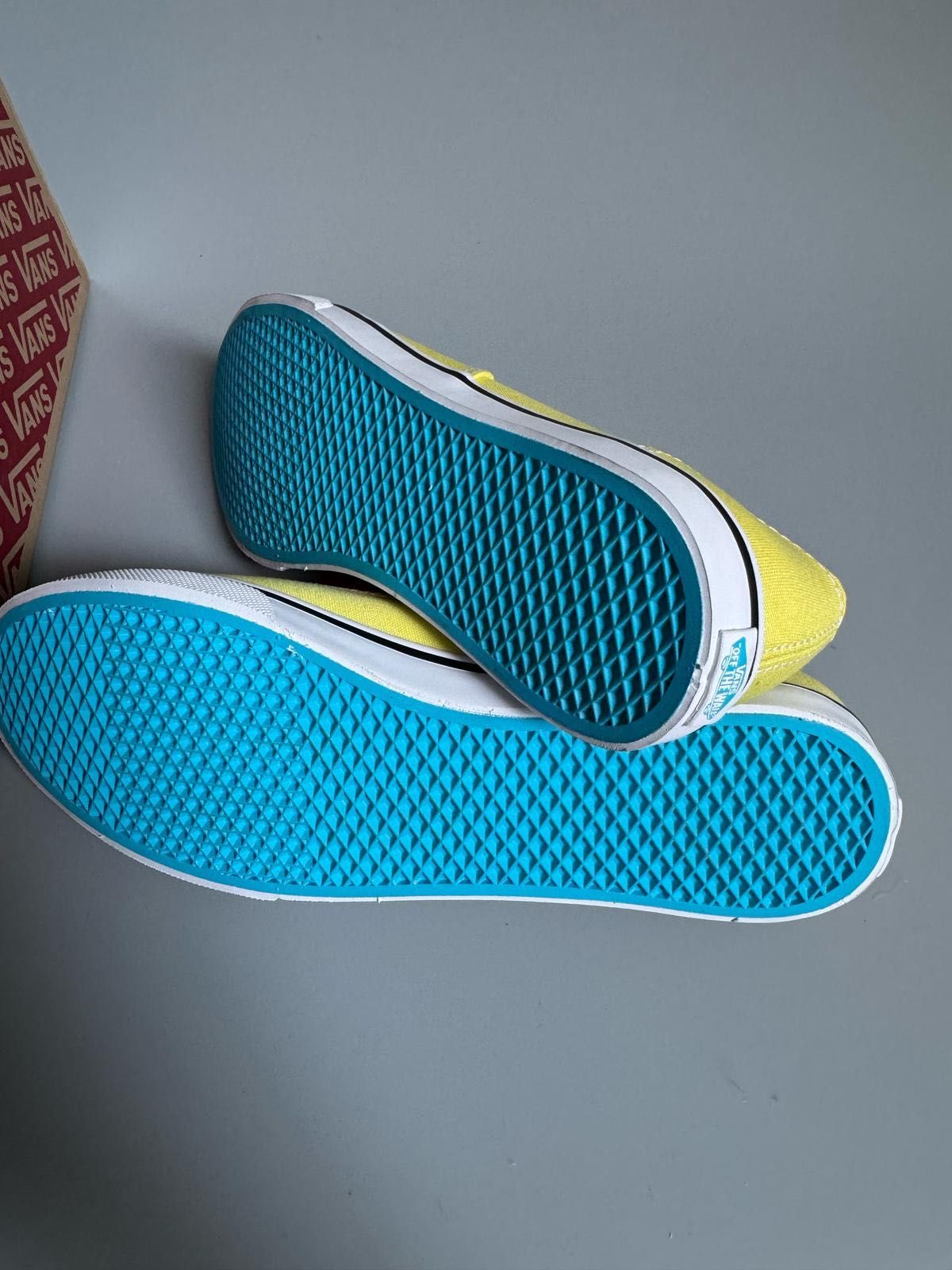 Nowe sneakersy unisex VANS Authentic Lo Pro żółte 37