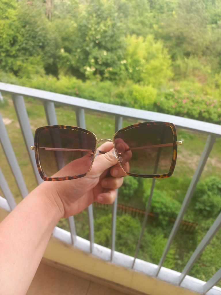 Uzywane okulary przeciwsloneczne w panterke