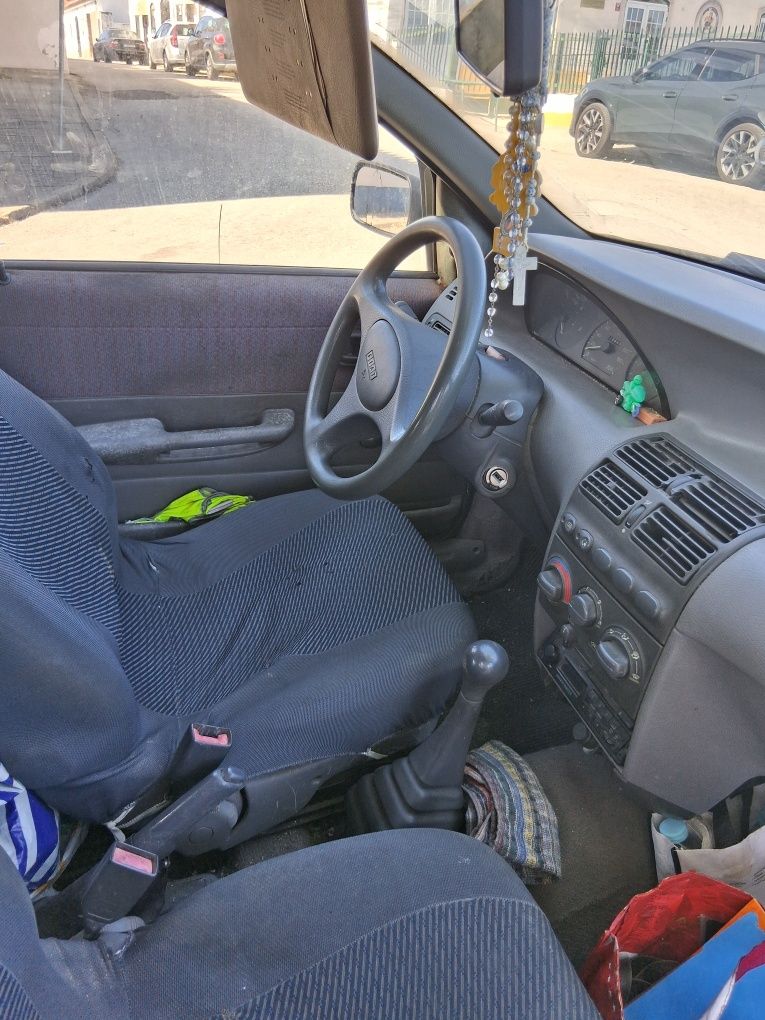 Carro fiat punto