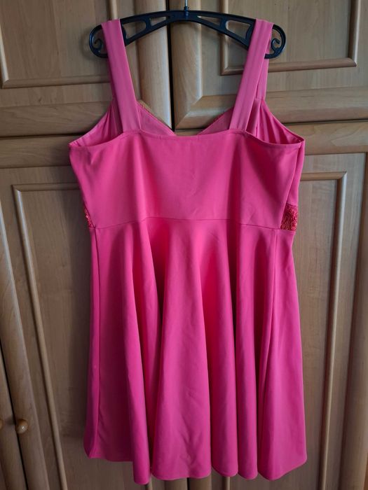 Sprzedam sukienkę nowa