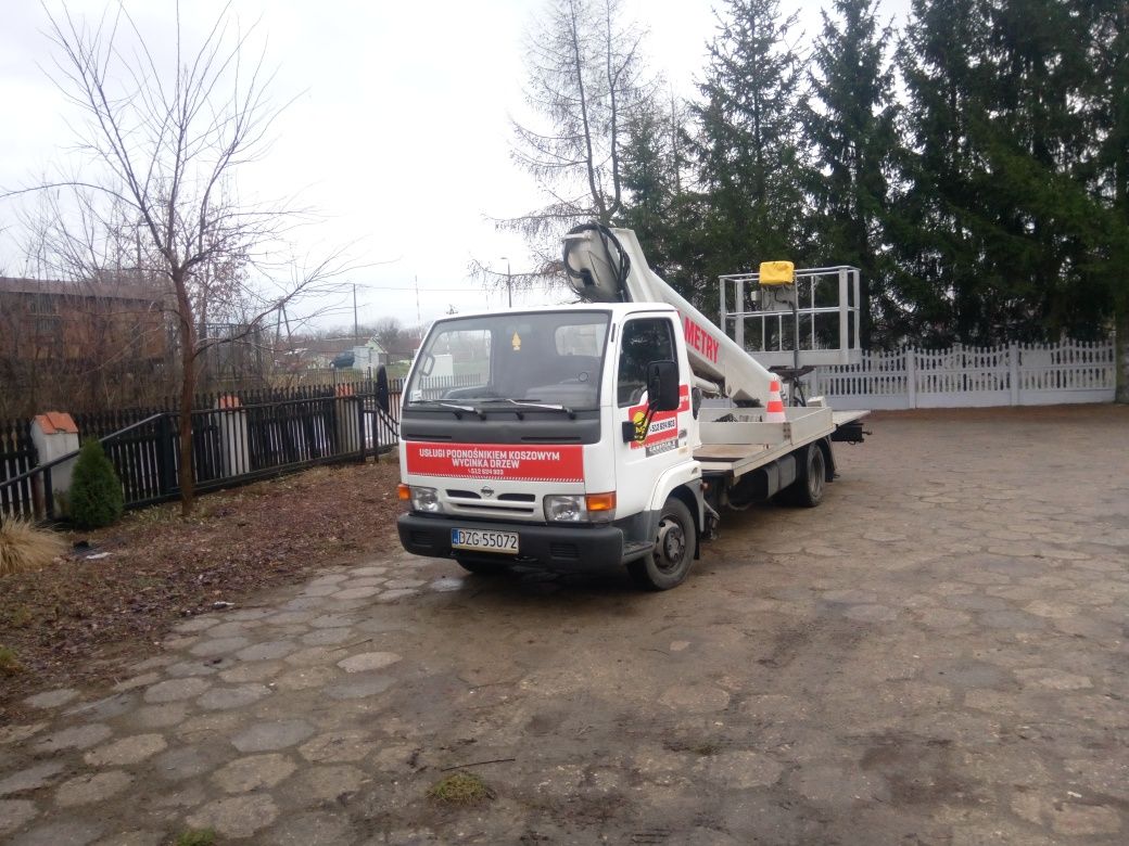 Usługi podnośnikiem koszowym do 30m 4×4 i dźwigiem