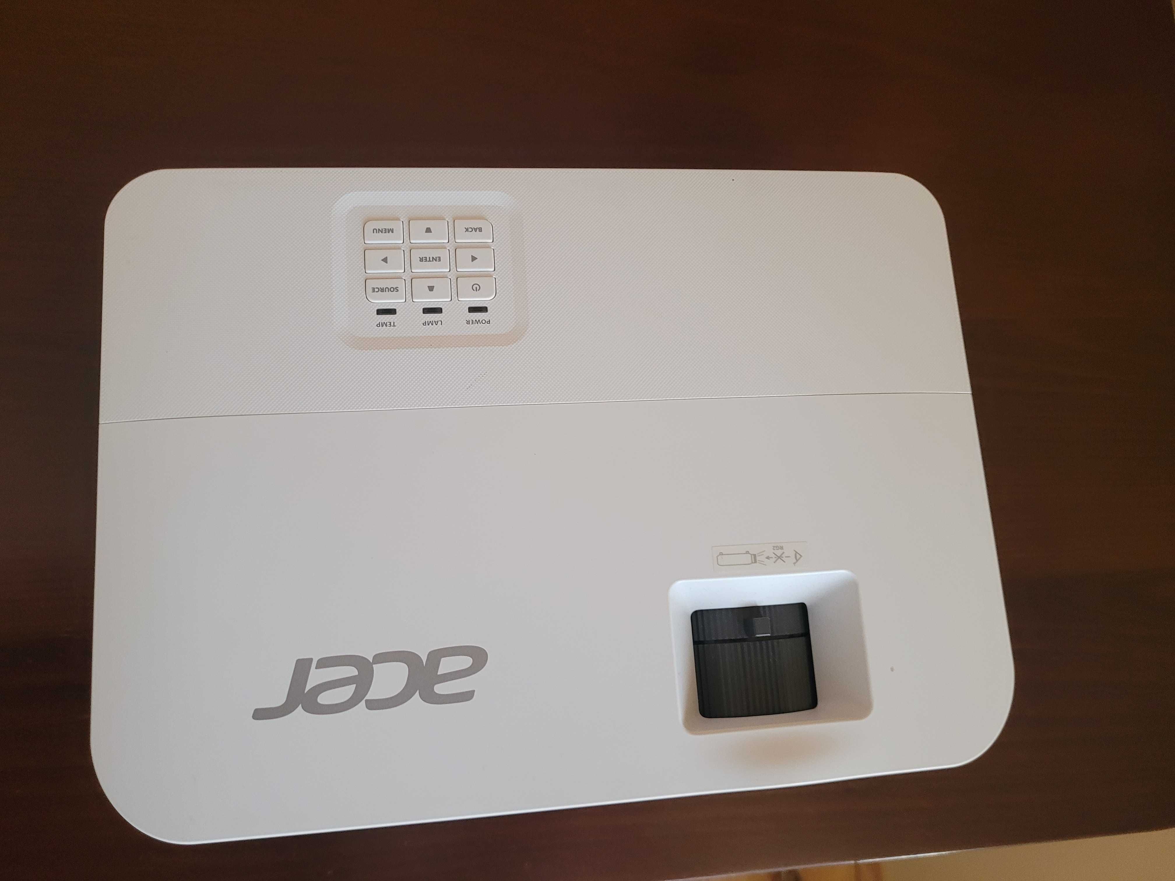 Sprzedam rzutnik, projektor acer model 1080 P