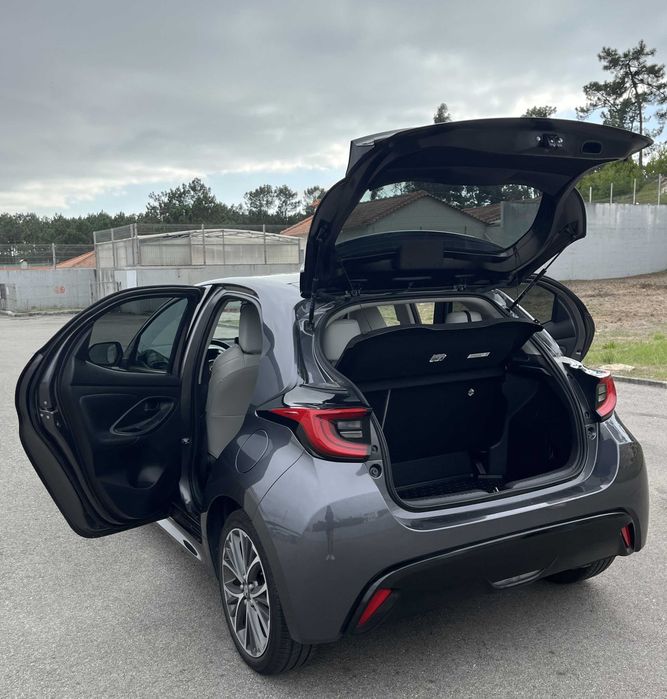 Toyota Yaris 1.5 HDF Hybrid 2023 – Excelente Estado