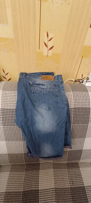 Продам Шорты джинсовые