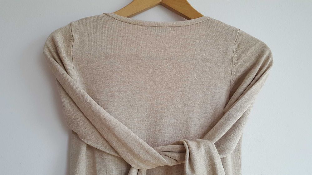 Beżowy kardigan sweterek na guziki Stradivarius S