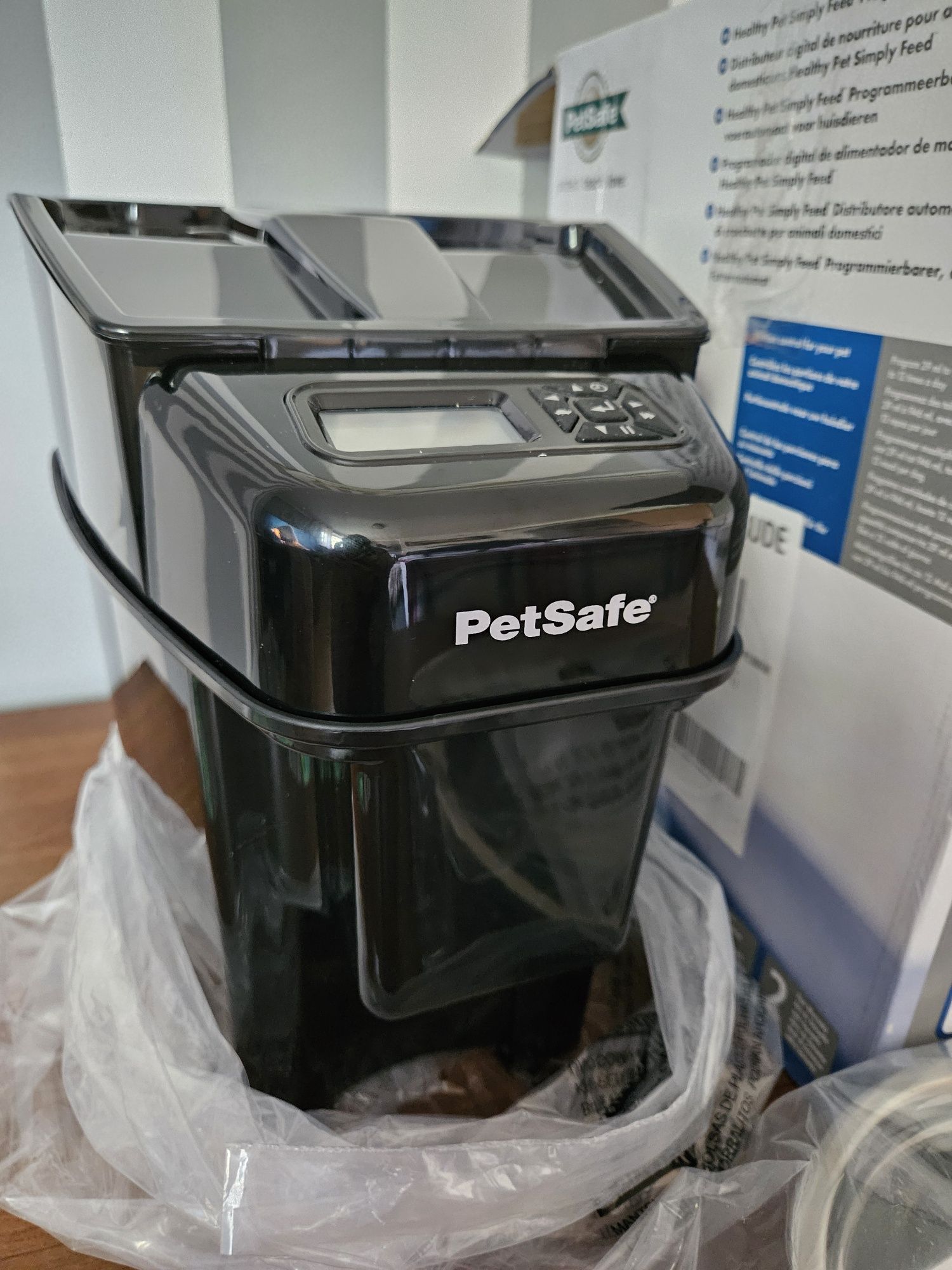 Automatyczny karmnik dla psa i kota PETSAFE