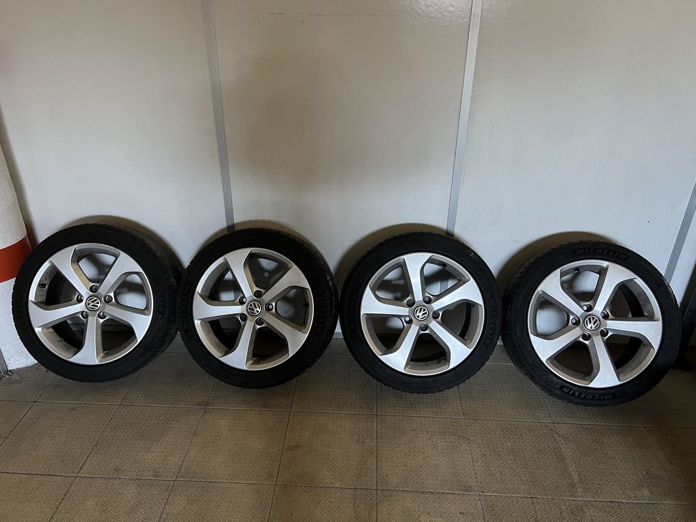 Jantes 17 VW Golf GTI - Originais com pneus 5x112