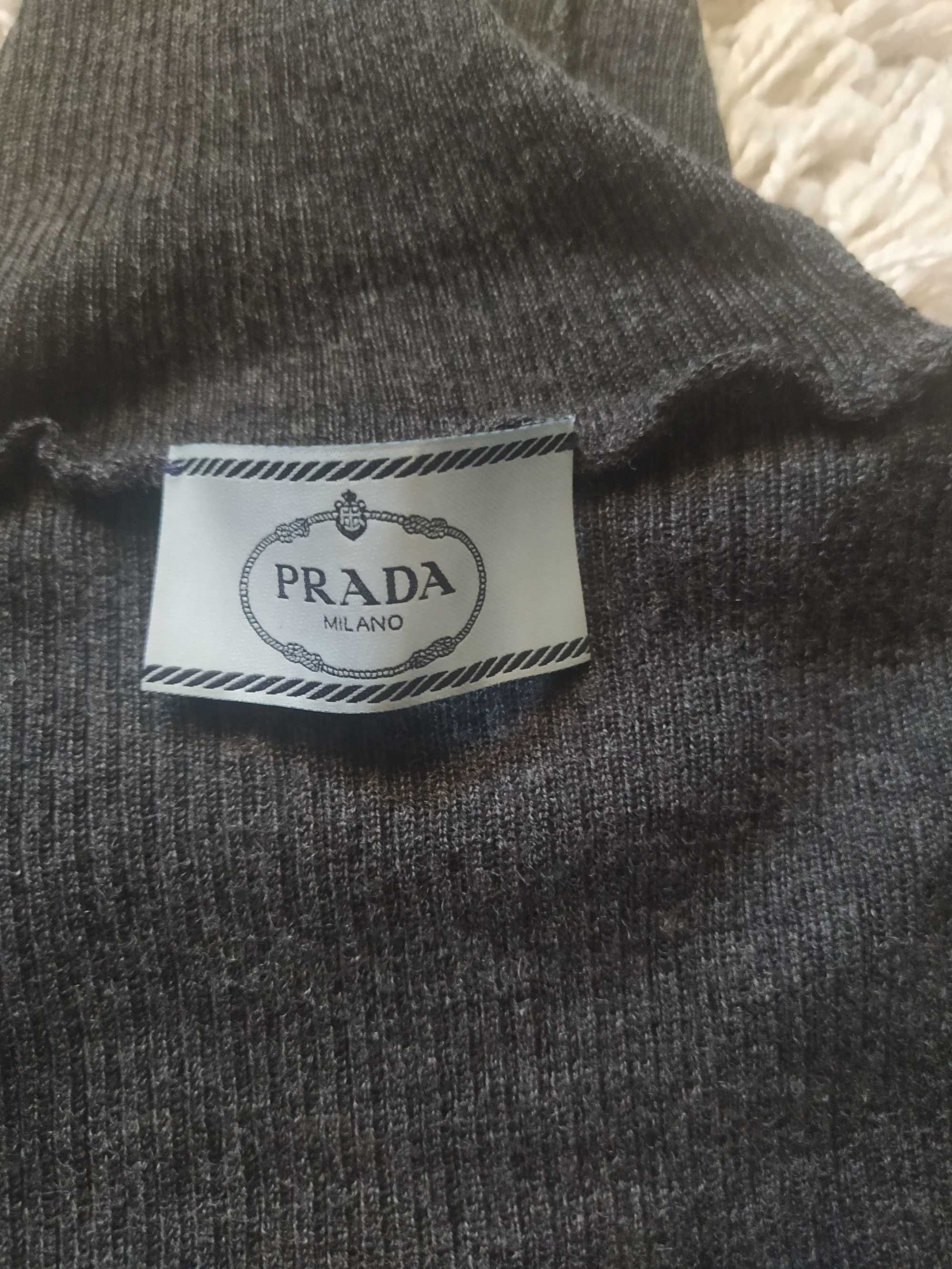 Sweter, golf Prada. Wełna. Włochy.