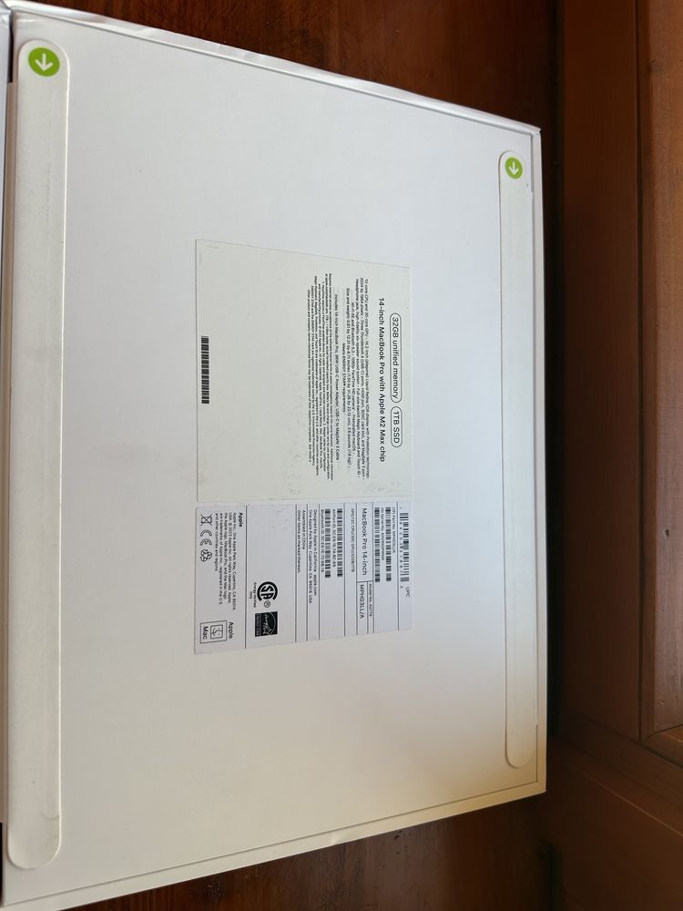 MacBook Pro 14 M2 max chip  2023. 32G. 12 cpu 30 gpu 1 tb