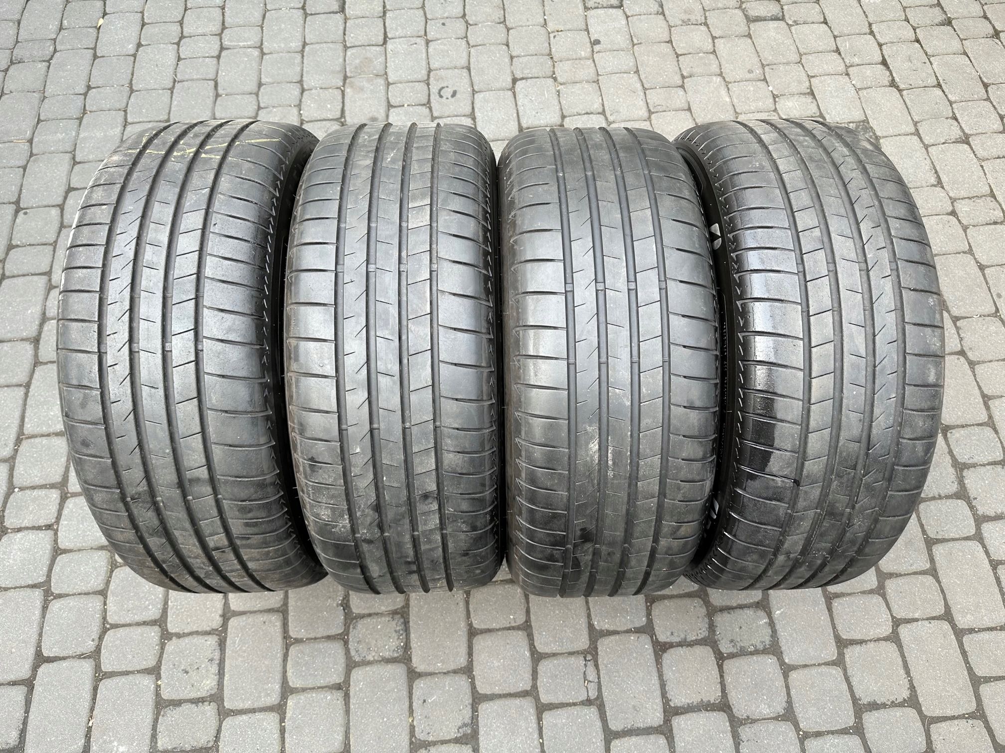 Opony Bridgestone Alenza 001 - 255/50/20