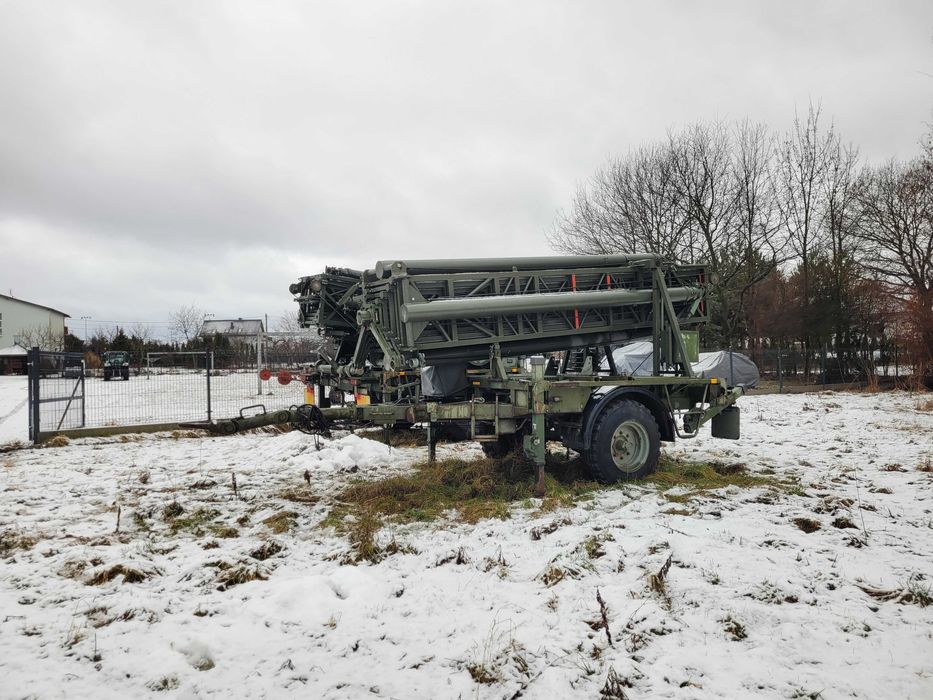 Militaria - wojskowy maszt kratownicowy - nadajnik, BTS, Internet, GSM