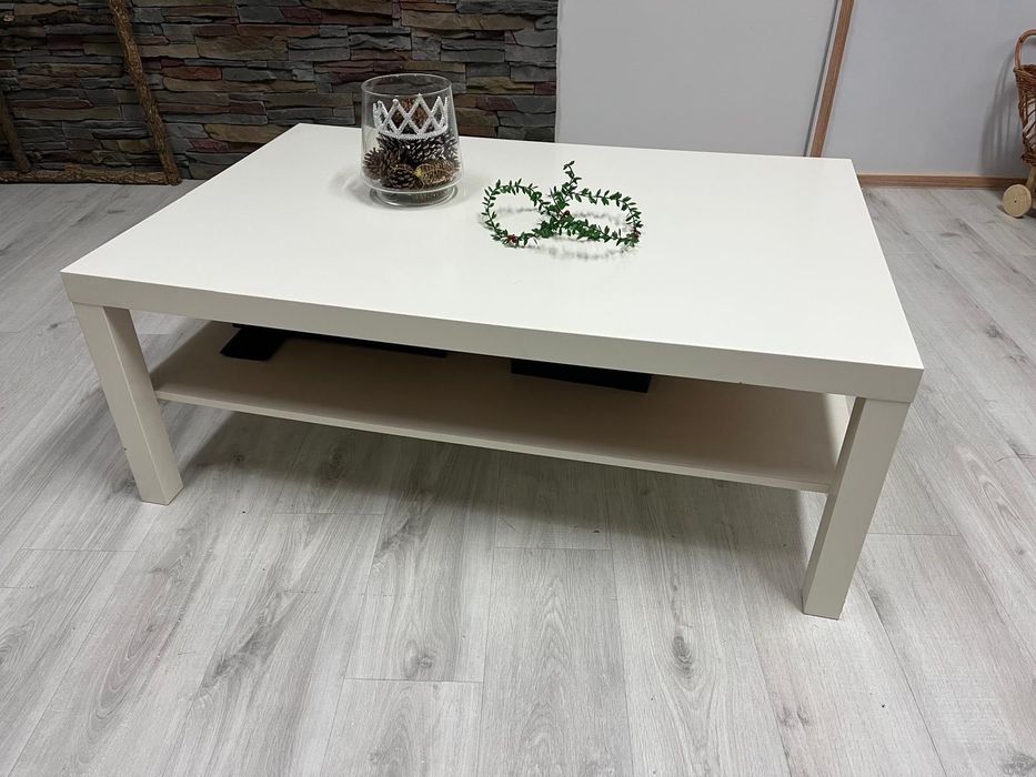 Aparador de sala lacado a branco