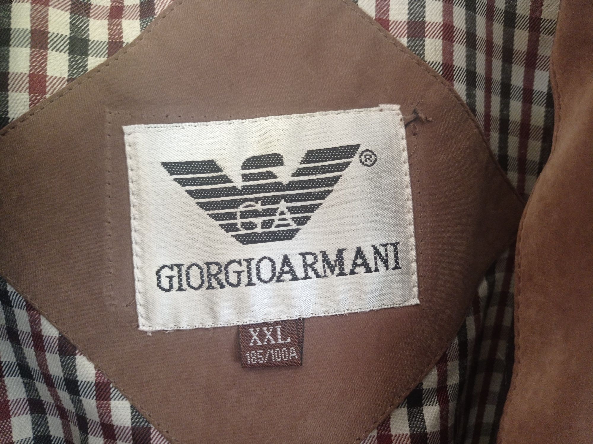 Giorgio ARMANI Casaco comprido homem. NOVO!!