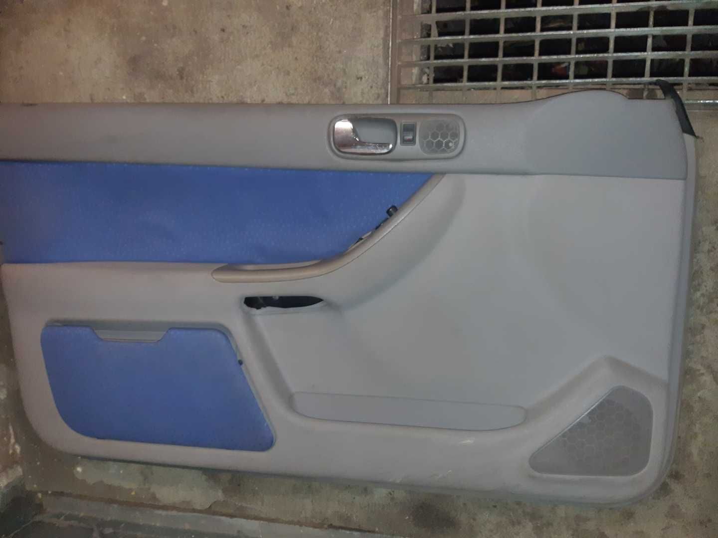 Tapicerka boczek drzwi lewe prawe prawy przód lewy tył Audi A3 8L 96-9