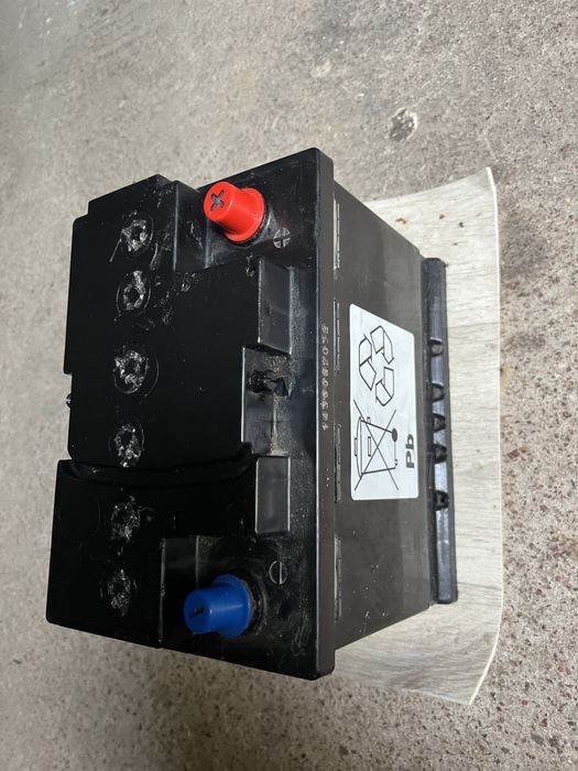 Акумулятор б/в 60 ah