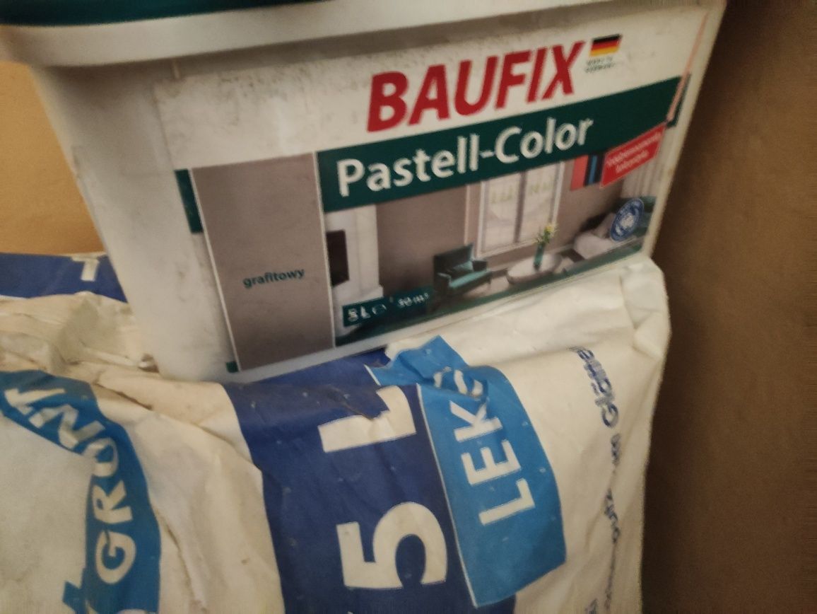 Farma Baufix  Pastell color grafitowa + tynk lekki Knauf MP 75