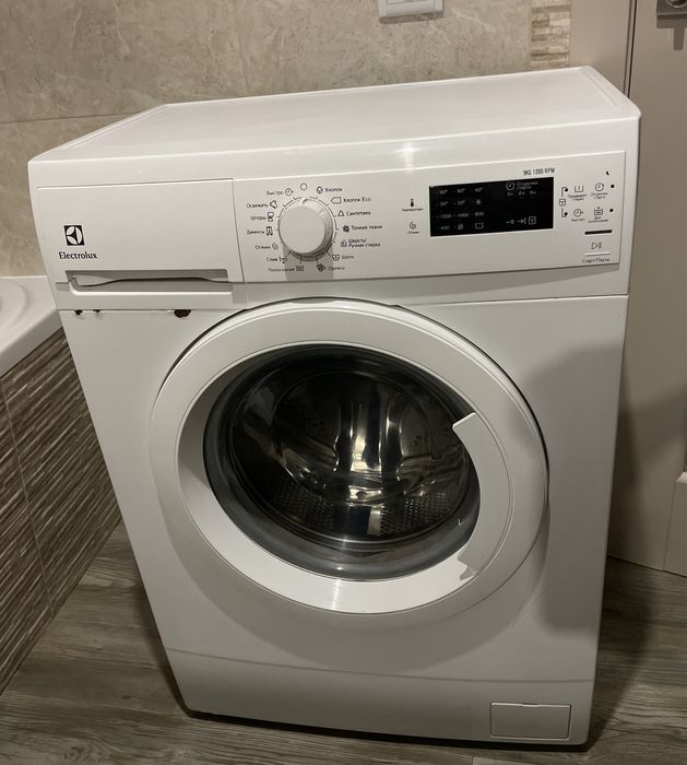 Продам пральну машину б/у Electrolux