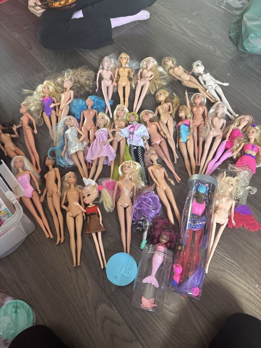 Lalki Barby z riznych kokekcji