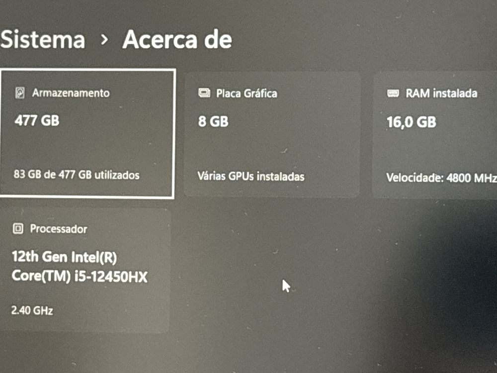 PC PORTÁTIL Lenovo loq  15IRX10-985