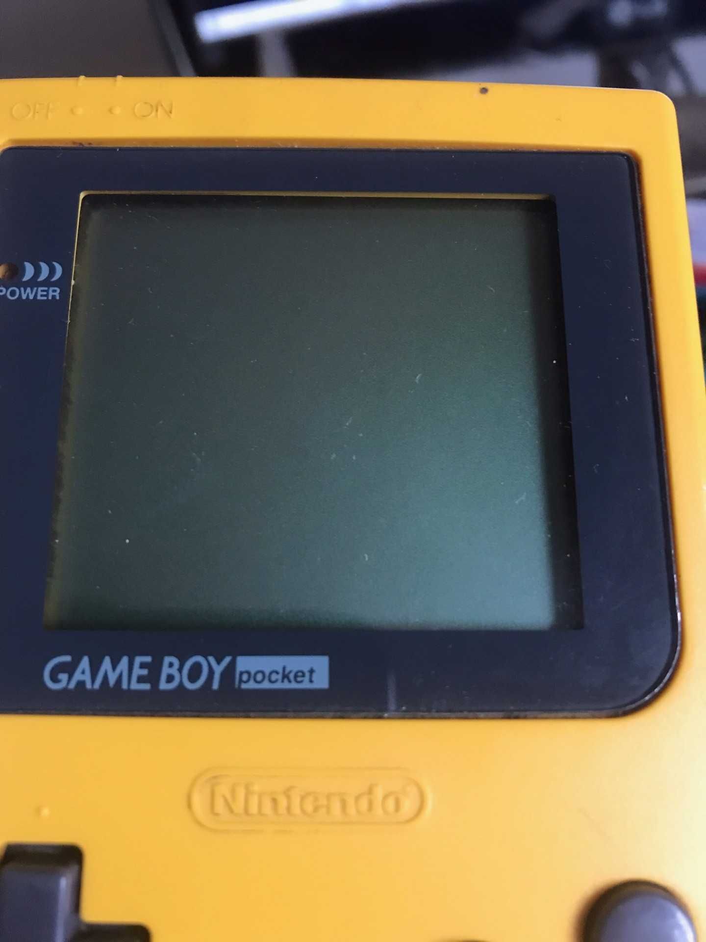 game boy verde Color e game boy Pocket amarelo