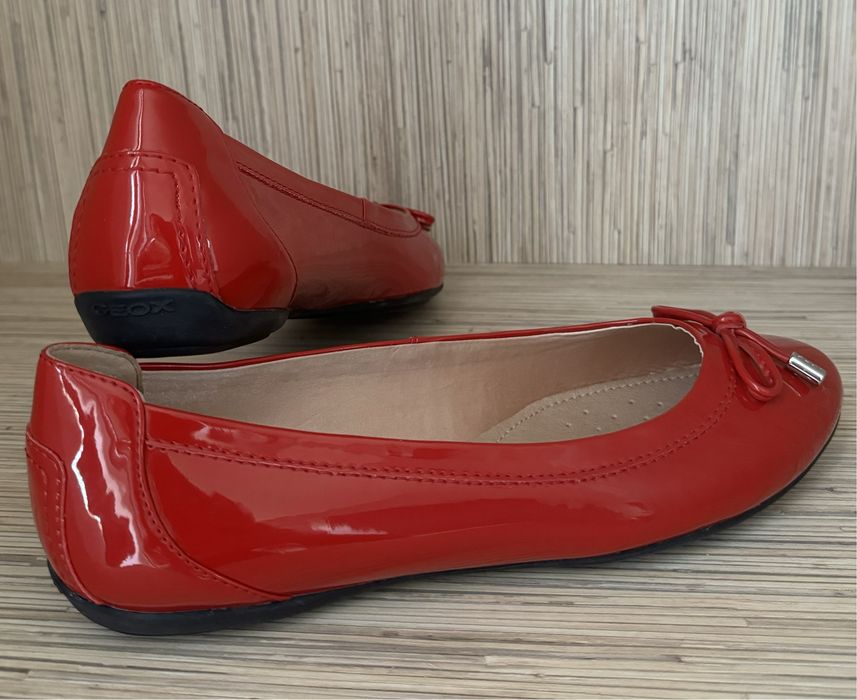 Damskie buty baleriny lakierowane Geox Respira roz. 38