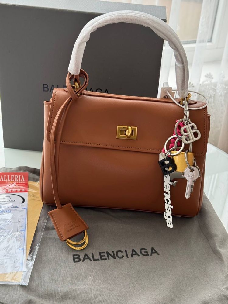 Сумка balenciaga rodeo кожаная