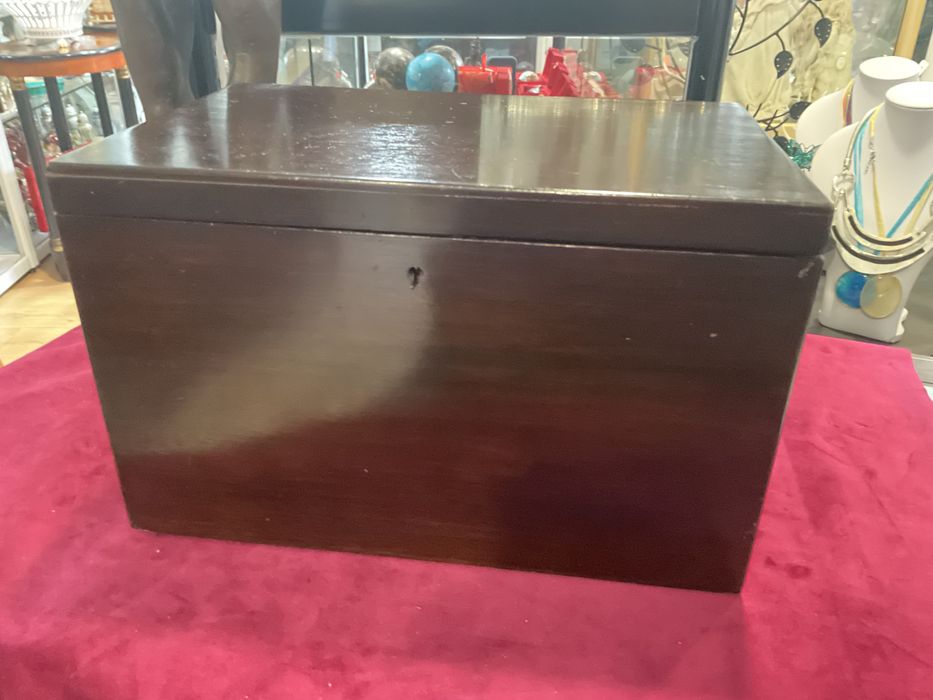 Caixa inglesa fundamental mahogany 31x20x20 cm forrada