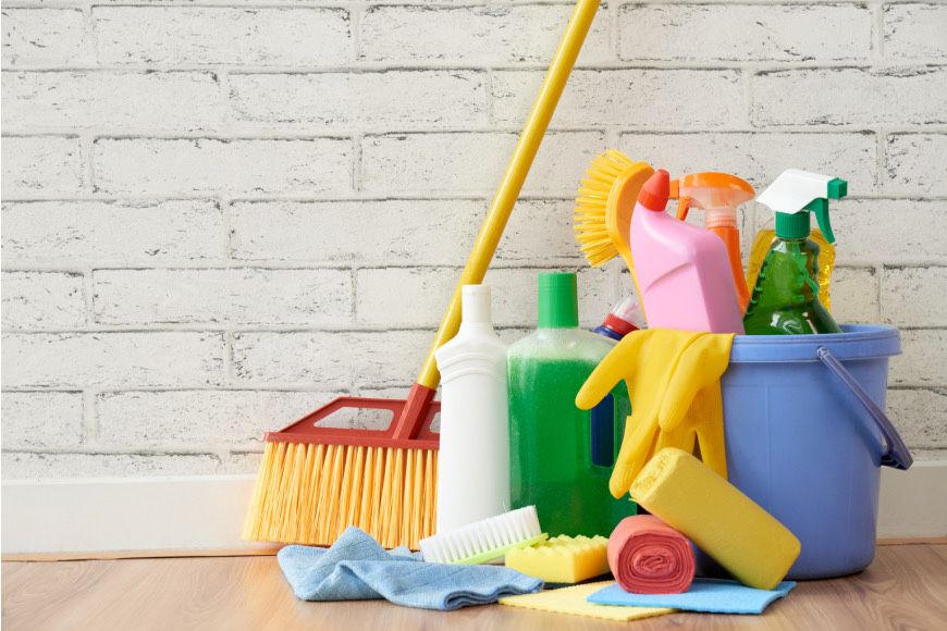 Sprzątanie domów, mieszkań i biur