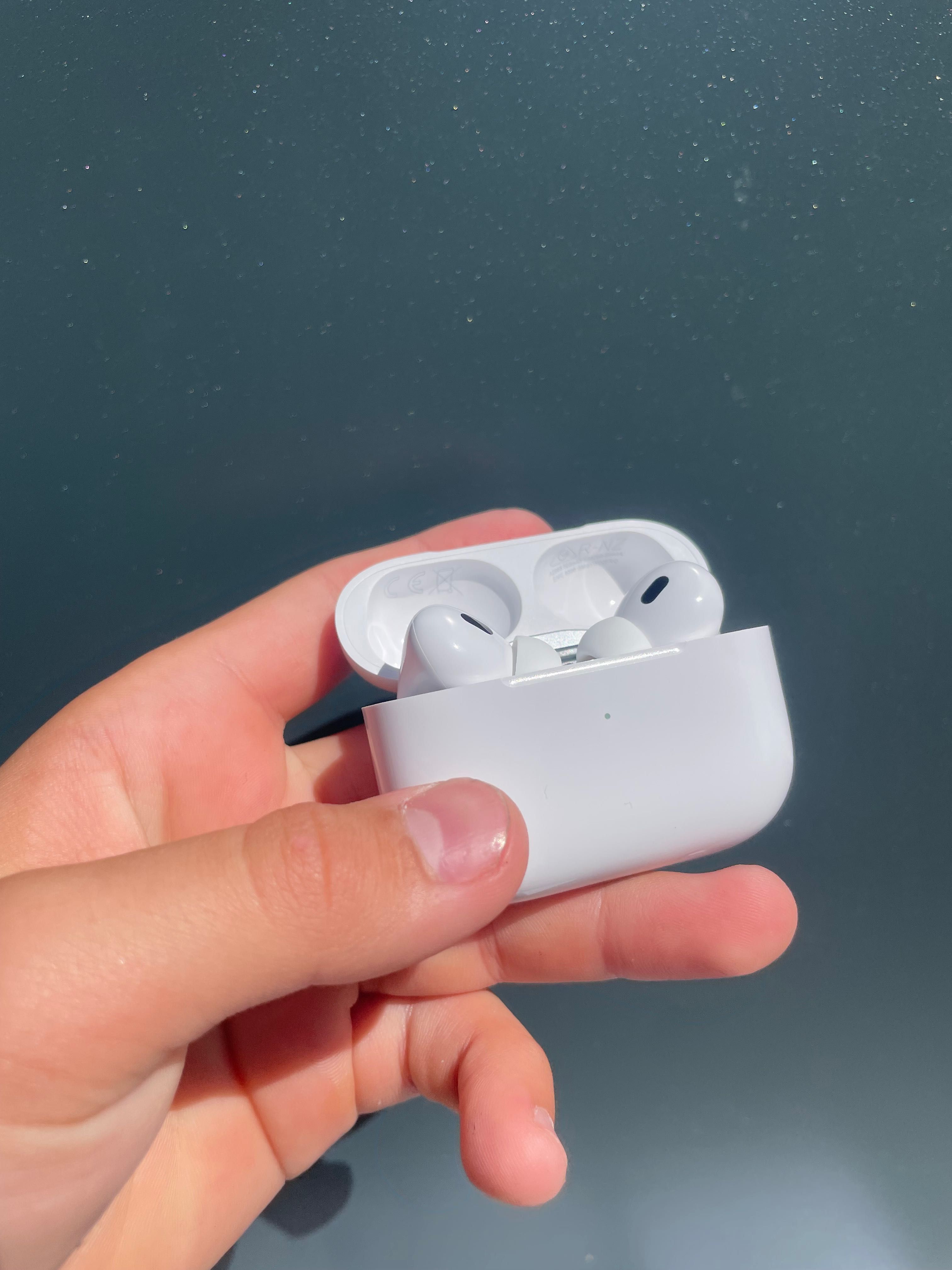 AirPods Pro 2 + подарунок