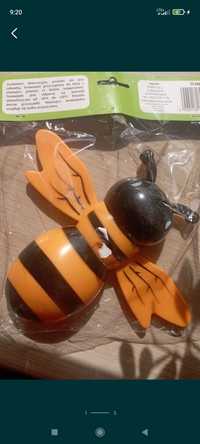 Termometr zewnętrzny, pszczoła