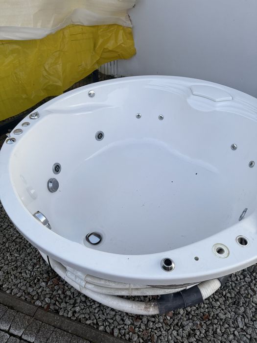 Wanna okrągła śr. 160 cm + prysznic gratis