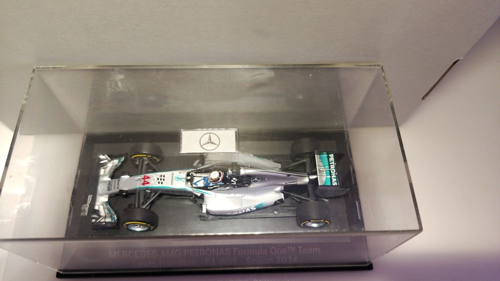 Miniaturas F1 - Lewis Hamilton