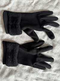 Czarne damskie rękawiczki