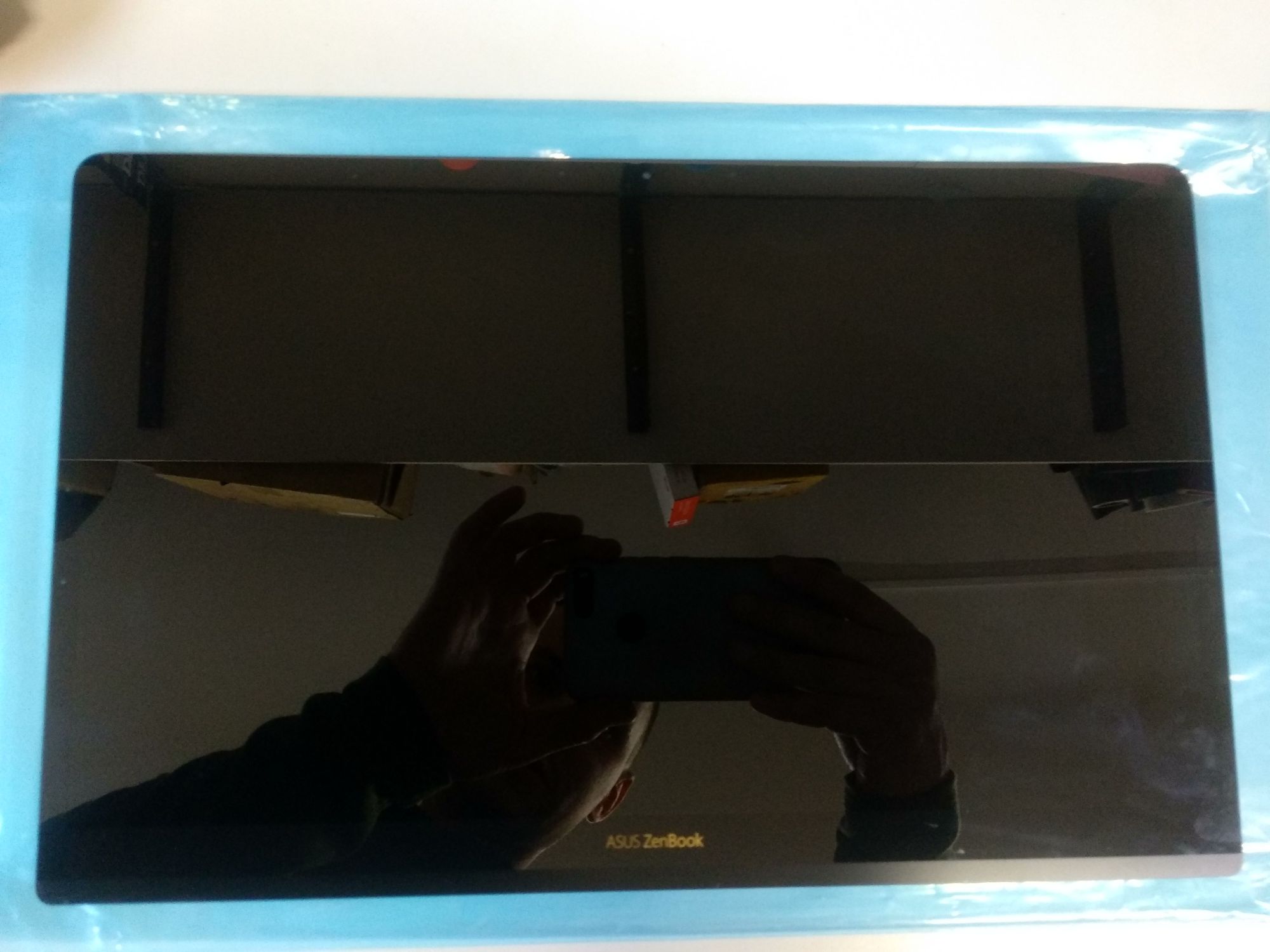 Матриця Asus UX490UA