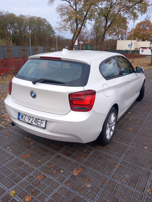 BMW 116i mineral-weiss metallic