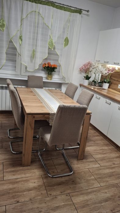 Stół z krzesłami do salonu,jadalni szer 90/140/200cm