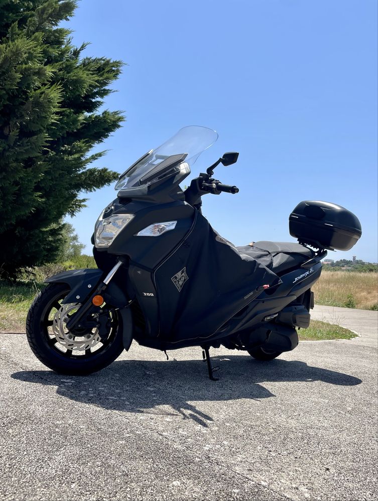 SYM Joymax 300i Z | Conforto, Potência e Economia