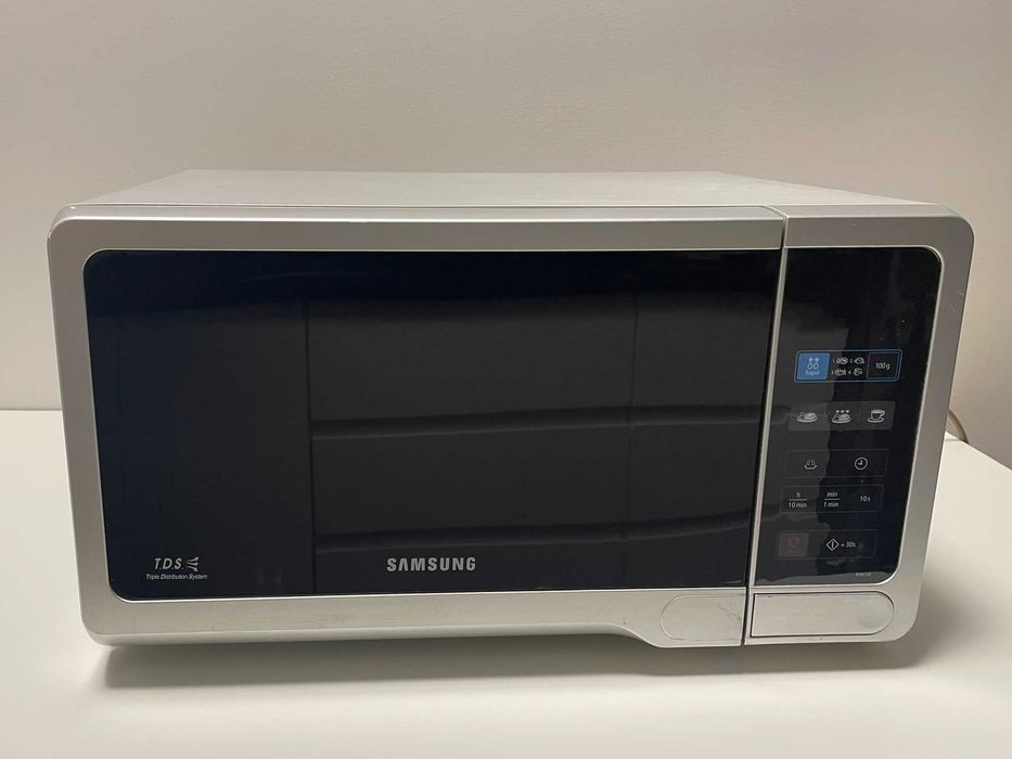 Kuchenka mikrofalowa Samsung MW73E-SB