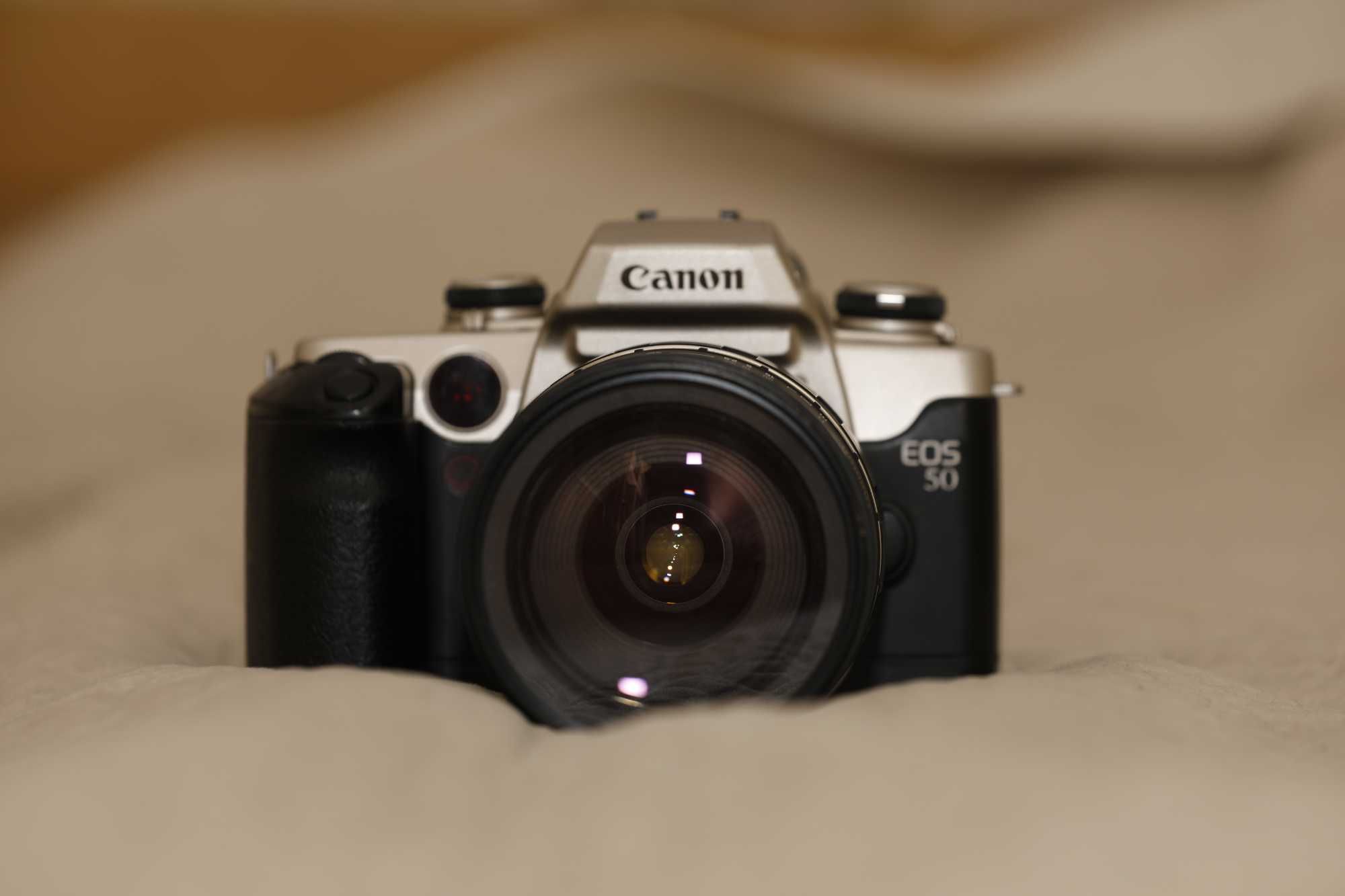 Canon EOS 50 + Tamron 28-300