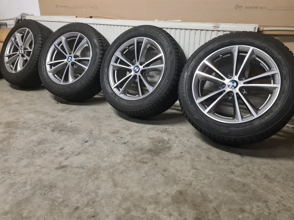 Oryginalne alufelgi bmw G30 G31 z oponami zimowymi 225/55/17