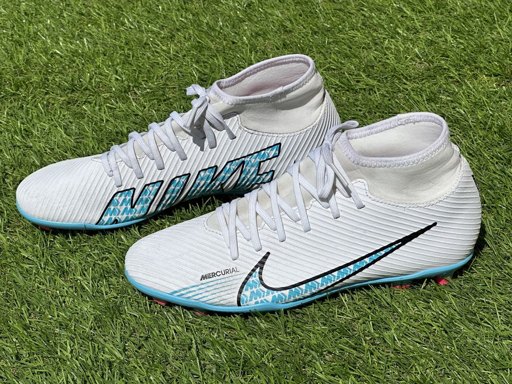 Chuteiras NIKE Mercurial