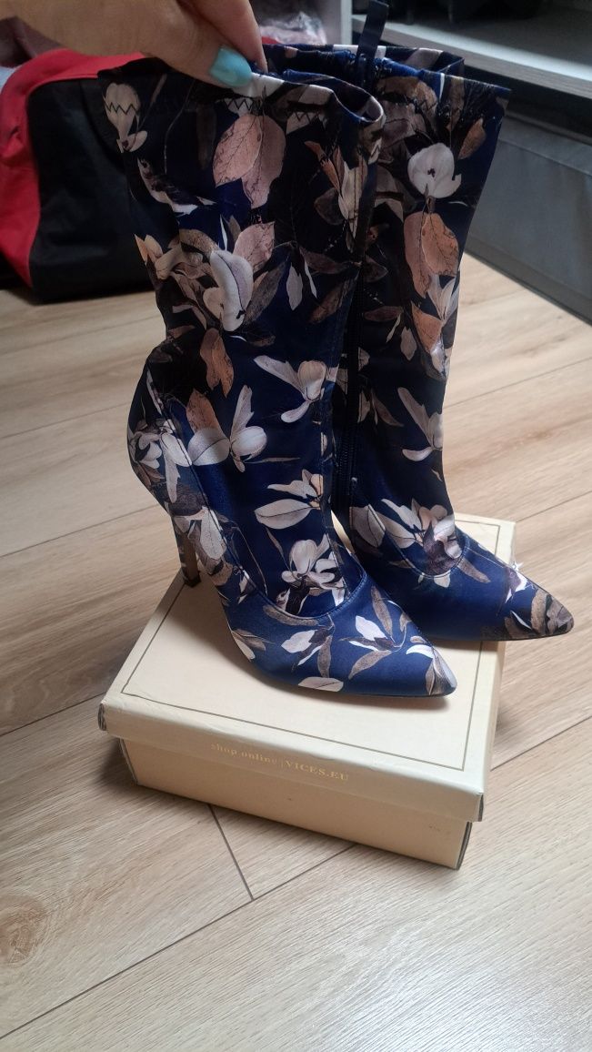 Oryginalne botki na szpilce VICES r.38