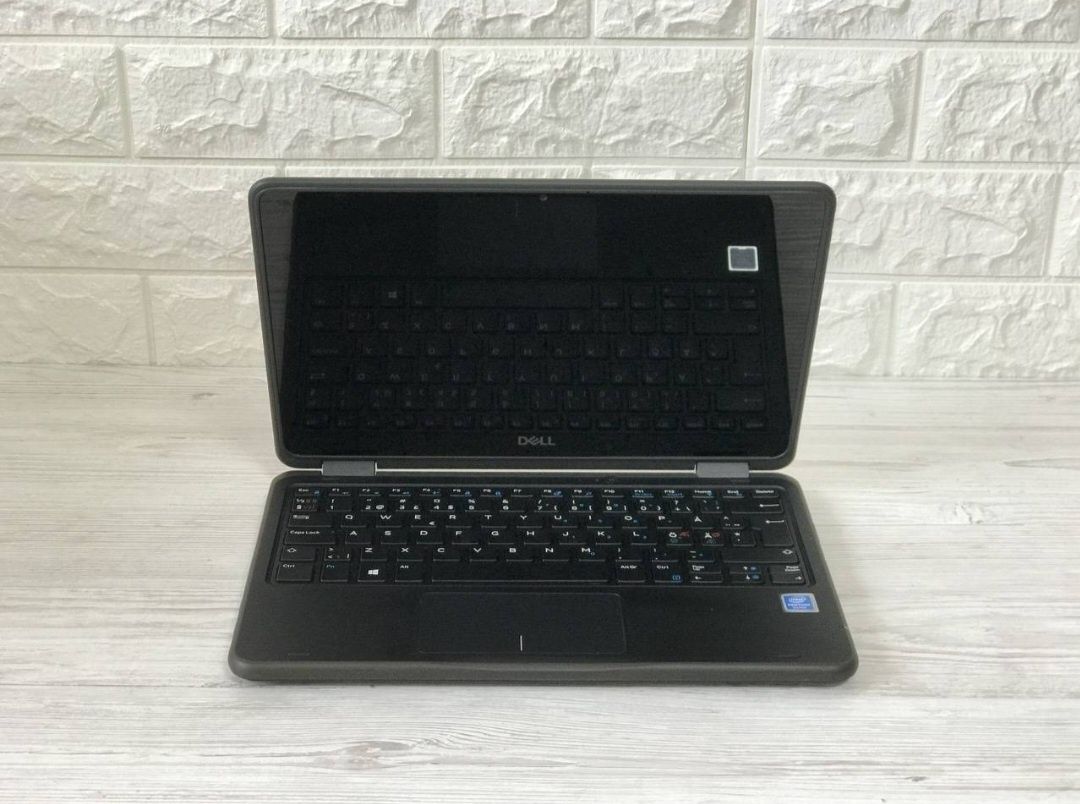 Dell Latitude 3140. Netbook. Model P32T 2023