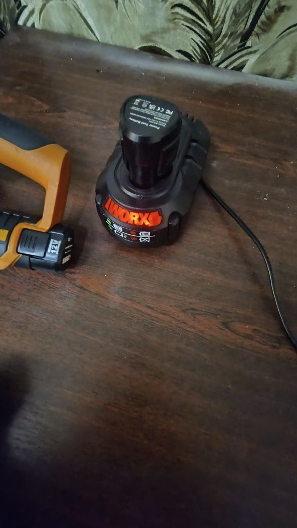 Шуруповерт лобзик  worx бу из германии