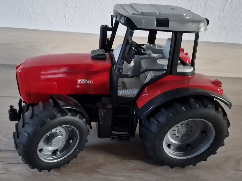 Ciągnik Massey Ferguson Bruder
stan bardzo dobr