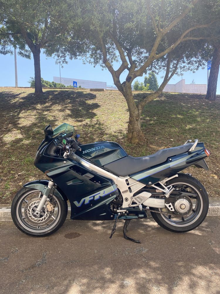 Honda VFR 750 F RC36 Original (Possibilidade de aceitar Retoma)